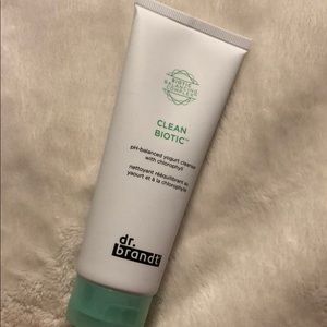 Dr. Brandt clean biotic yogurt cleanser